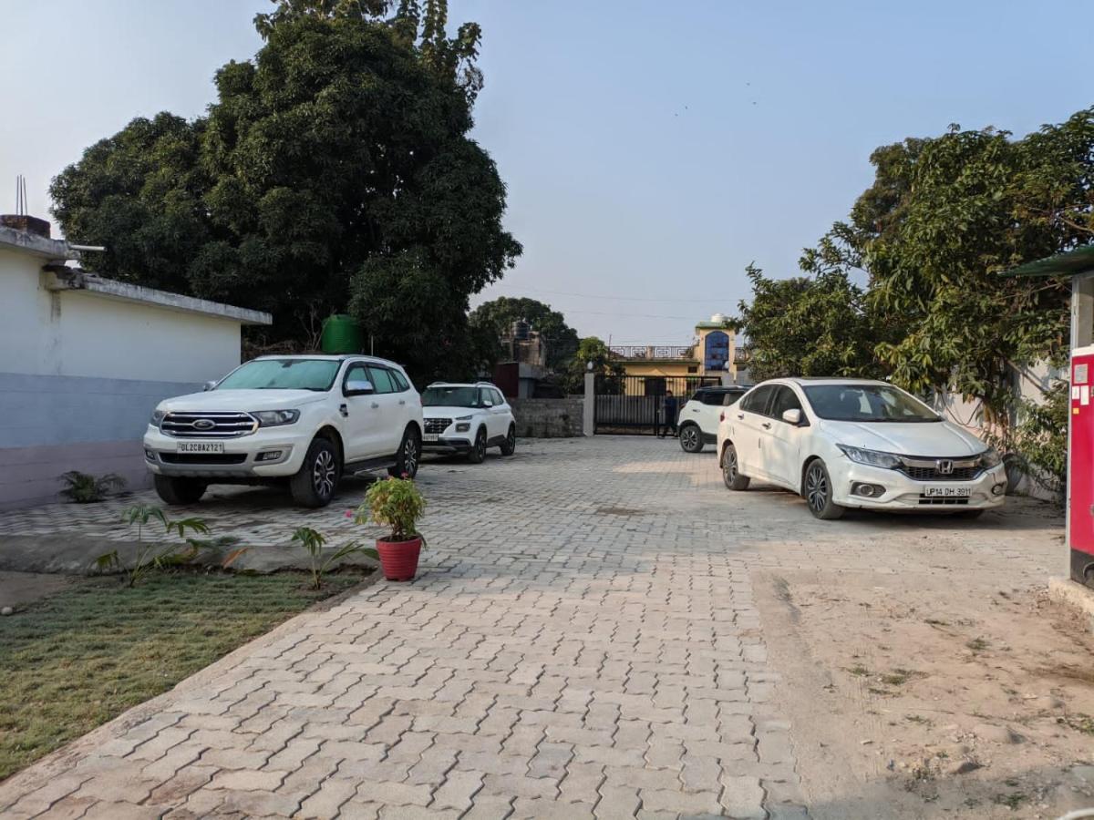 Corbett Veda Inn Rāmnagar Exterior photo