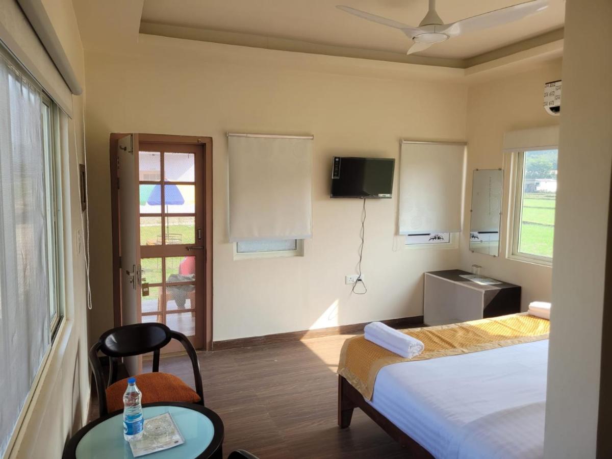 Corbett Veda Inn Rāmnagar Exterior photo