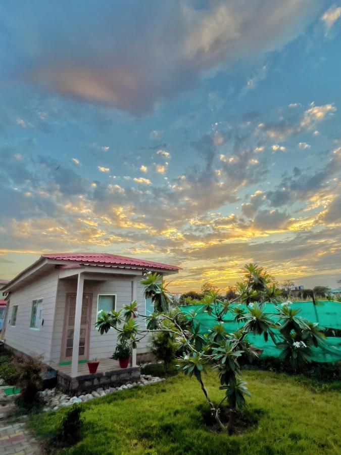 Corbett Veda Inn Rāmnagar Exterior photo